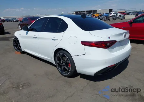 2022 Alfa Romeo Giulia Veloce Ti Rwd z USA, uszkodzony, nr VIN ZARFAMBN9N7656726